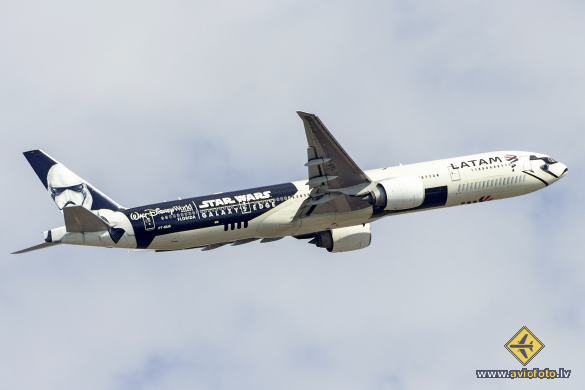 Boeing 777-32W/ER