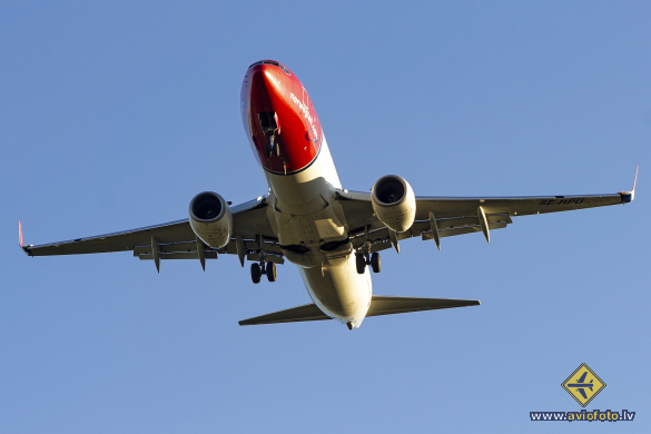 Boeing 737-8JP
