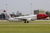 Boeing 737-8JP