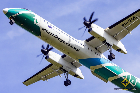 Bombardier DHC-8-402 Q400