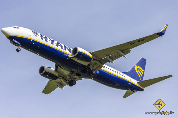 Boeing 737-8AS