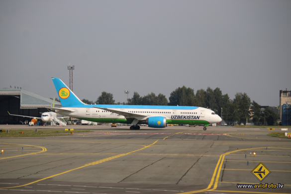 Boeing 787-8 Dreamliner