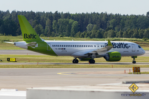 Airbus A220-300