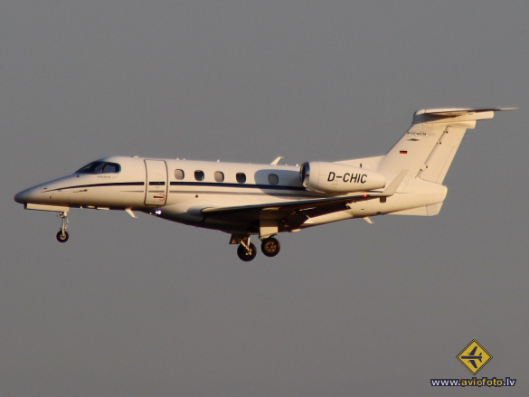 Embraer EMB-505 Phenom 300