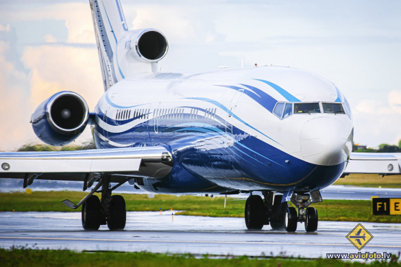 Boeing 727-2X8/Adv(RE) Super 27