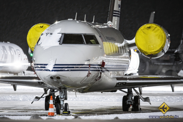 Bombardier Challenger 604 (CL-600-2B16)