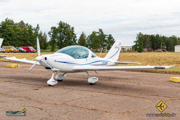 TL-Ultralight TL-2000 Sting S4