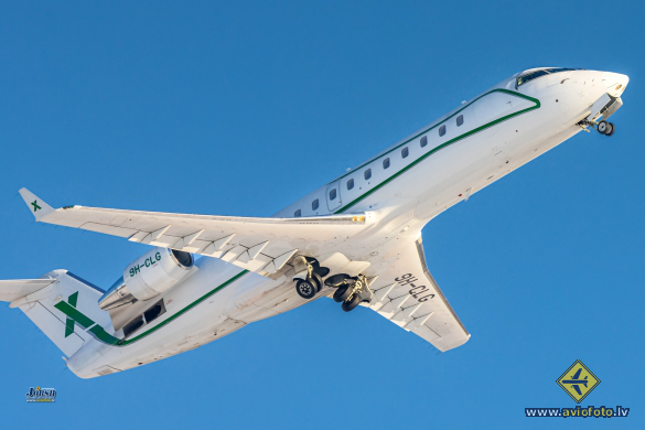 Bombardier Challenger 850 (CRJ-200SE/CL-600-2B19)