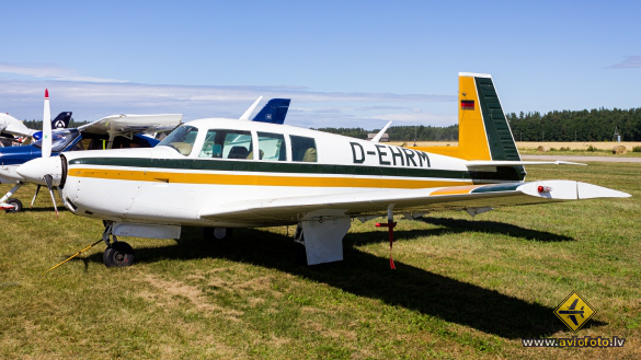 Mooney M-20E Chapparal