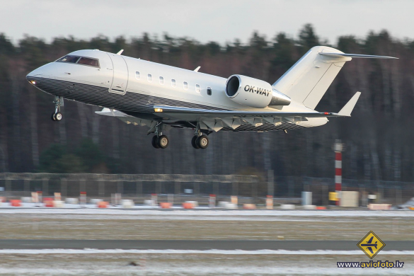 Bombardier Challenger 605 (CL-600-2B16)