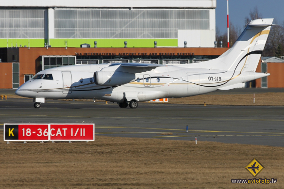 Fairchild Dornier 328-310 328JET Envoy 3