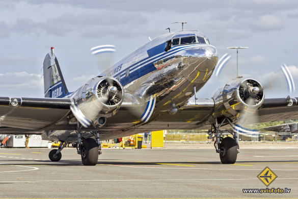 Douglas C-53C Skytrooper (DC-3A)