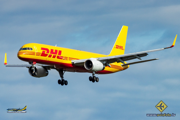 Boeing 757-223(PCF)