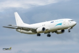 Boeing 737-4Q8(SF)