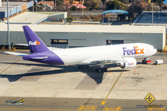 Boeing 777-FS2