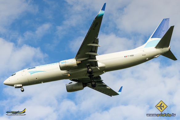 Boeing 737-86N(BCF)