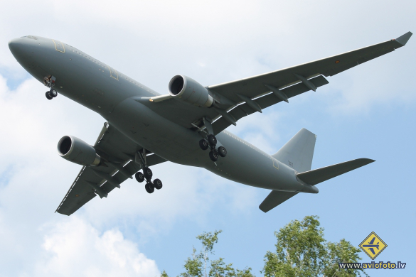 Airbus A330-202