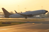 Boeing 737-89L