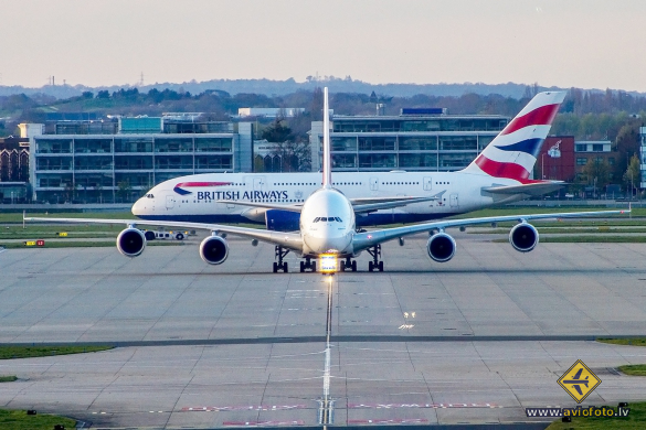 Airbus A380-841