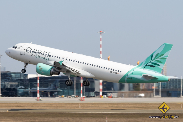 Airbus A320-214
