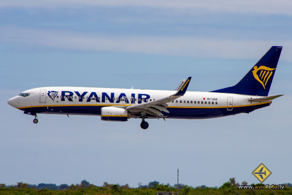 Boeing 737-8AS