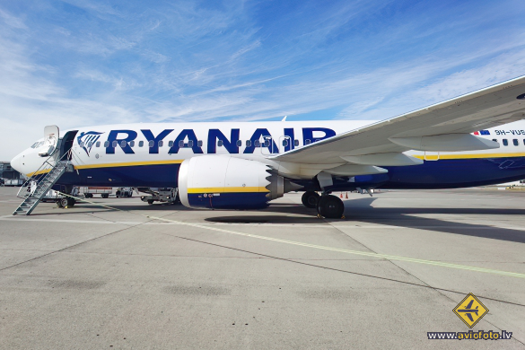 Boeing 737-8 MAX 200