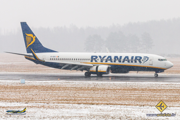 Boeing 737-8AS