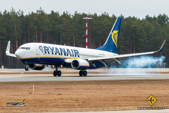 Boeing 737-8AS