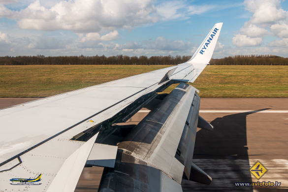 Boeing 737-8AS