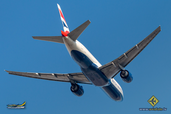 Boeing 777-236