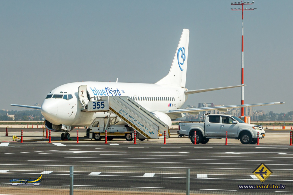 Boeing 737-3Y0