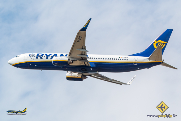 Boeing 737-8AS