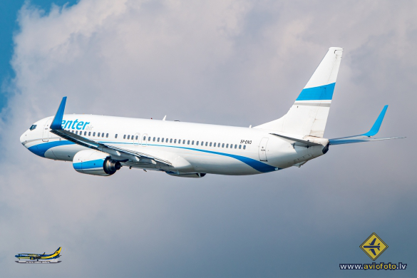Boeing 737-8AS