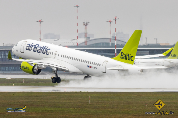 Airbus A220-300