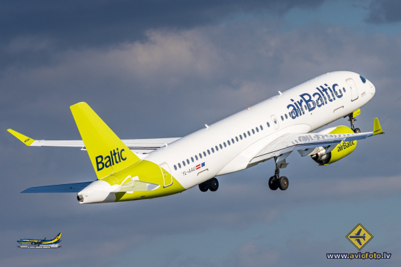 Airbus A220-300