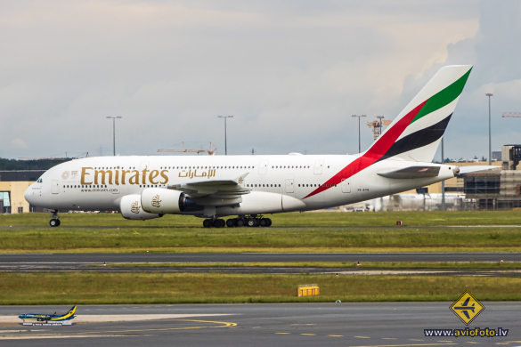 Airbus A380-842