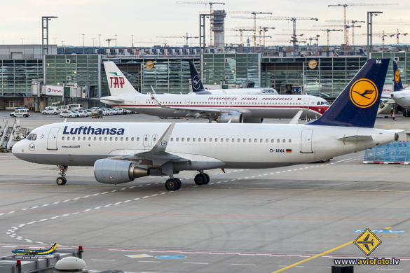 Airbus A320-214