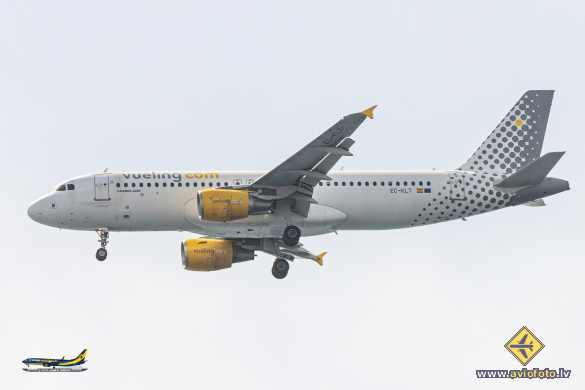 Airbus A320-216
