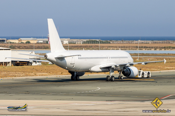 Airbus A320-214