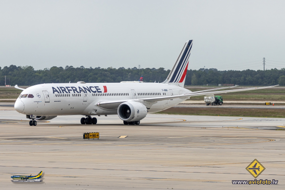 Boeing 787-9 Dreamliner
