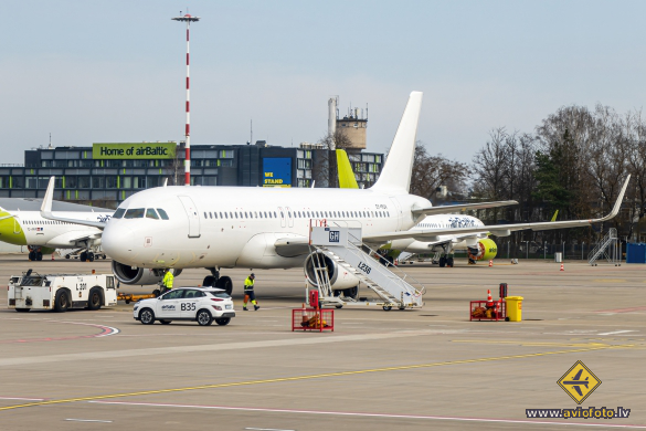 Airbus A320-232