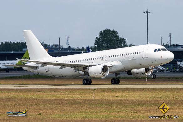 Airbus A320-214