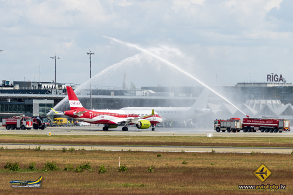 Airbus A220-300