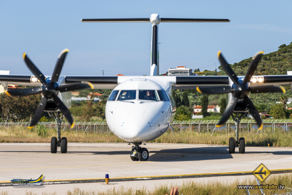 Bombardier DHC-8-402 Q400