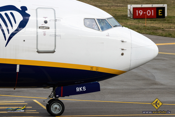 Boeing 737-8AS