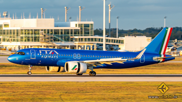 Airbus A320-272N