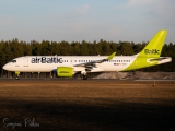 Airbus A220-300