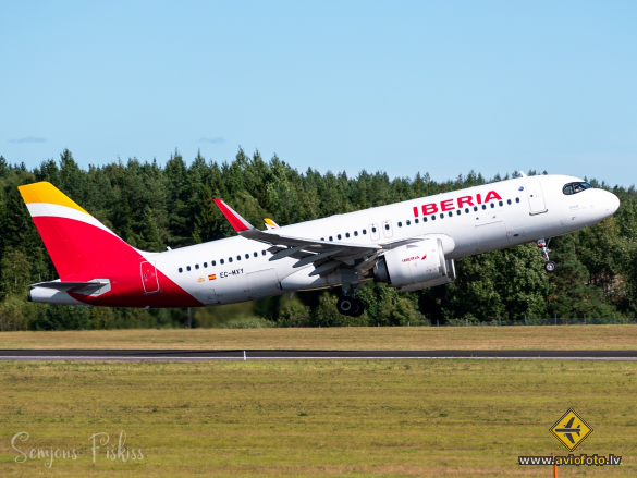 Airbus A320-251N