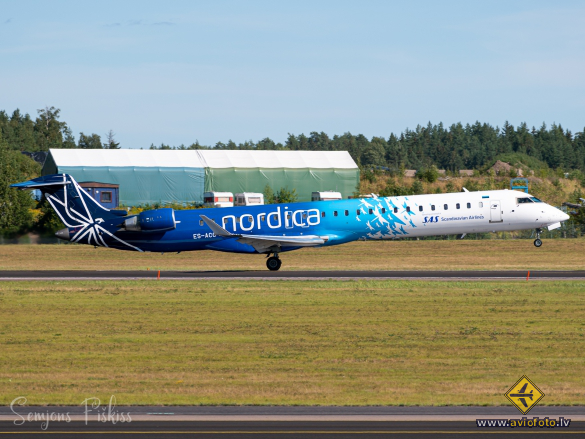 Bombardier CRJ-900ER (CL-600-2D24)