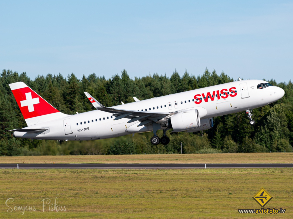 Airbus A320-271N